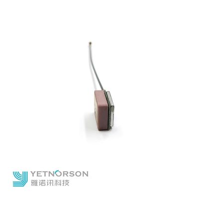 28±3dBi Gain Internal GPS Glonass Beidou Cremic Antenna for Car Navigation System