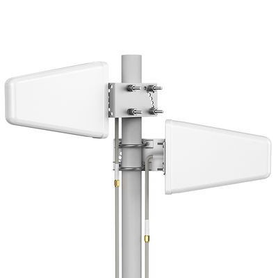 White 12dBi 4G LTE Omni Log Periodic Broadband LPDA Antenna for 1710-2700MHz Outdoor